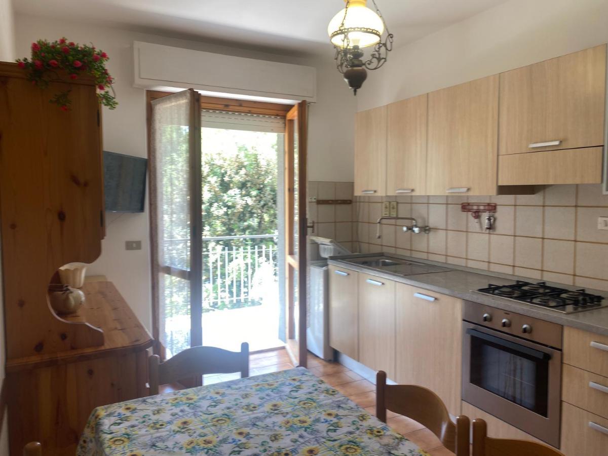 Via Pesaro A/C Appartement Marcelli Buitenkant foto