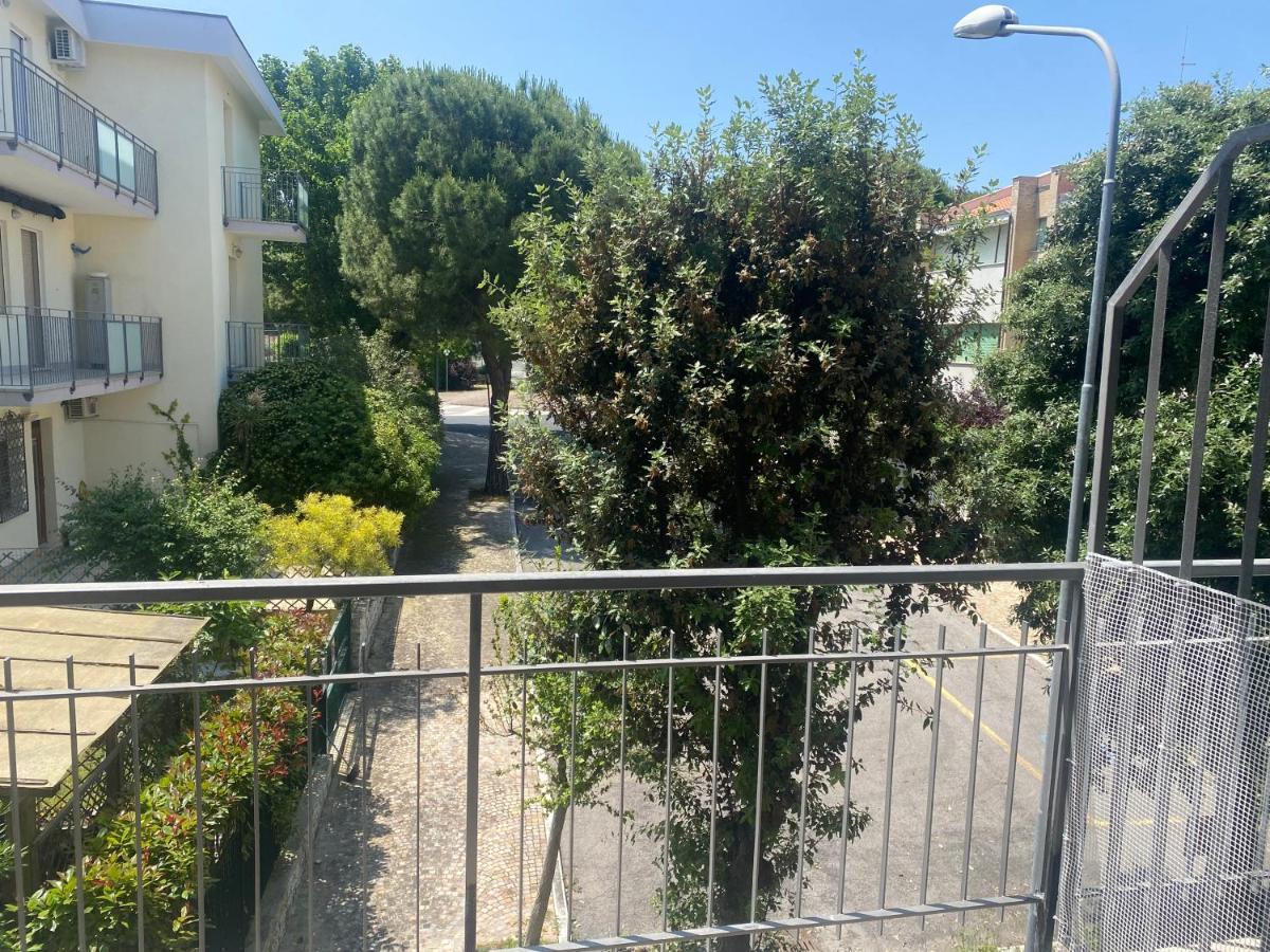 Via Pesaro A/C Appartement Marcelli Buitenkant foto